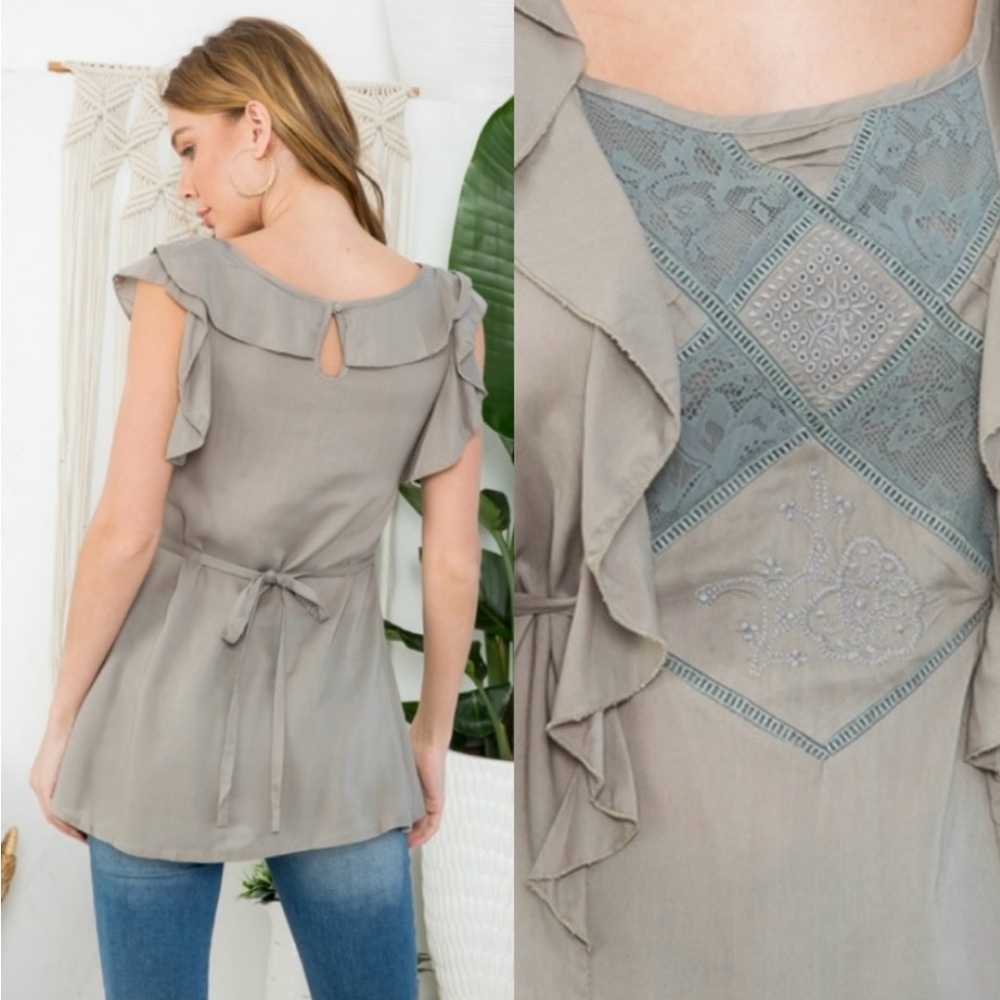 🌸NWT Handmade Sleeveless Top With Lace Inlay. Olive Green. Medium - Picture 2 of 3